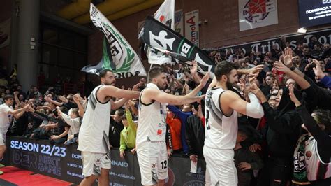 Basket Tortona Stratosferica Si Inchina Anche La Virtus La Stampa