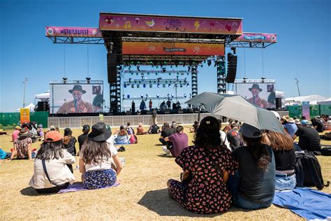 St Kilda Festival | Actual Size