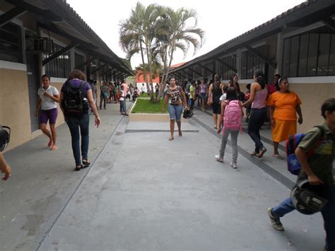 E E E F M CORA CORALINA O início das aulas na escola Cora Coralina