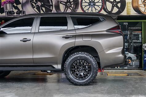 Permaisuri Lenso MX Ebola With Mitsubishi All New Pajero Sport