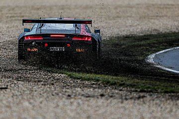 Aust Motorsport Erlebt Regenpartie Auf Dem Lausitzring Adac Gt