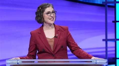 'Jeopardy!' host Mayim Bialik shares photos from hospital: 'It's not ...