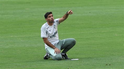 Abel Ferreira Comanda Primeiro Treino Do Palmeiras Com Richard Ríos