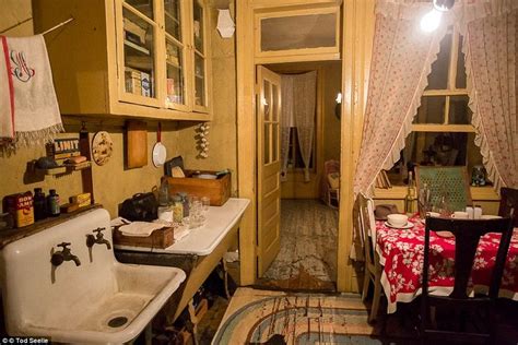 Photos From Tenement Museum Shed Light On Lower East Side S Slum Tenement Discount Bedroom