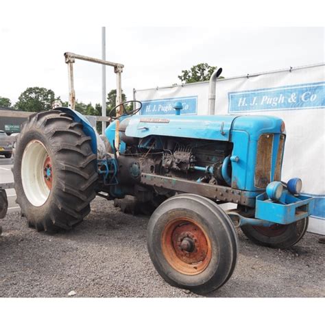 Fordson Super Major Tractor Runs Drives Fitted With 6 Cylinder