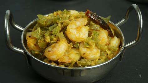 Snake Gourd And Prawns Pudalangai Kootu With Prawns Steffis Recipes