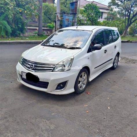 Mobil Nissan Grand Livina Di Putih Seken Surat Lengkap Di Surabaya