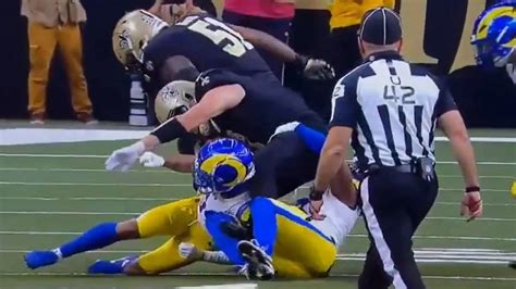 Taysom Hill Carted Off With Gruesome Injury In New Orleans Saints Game