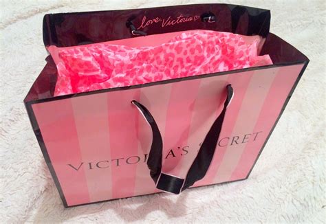 Whats Inside My New Victorias Secret Shopping Bag Glamouristalia