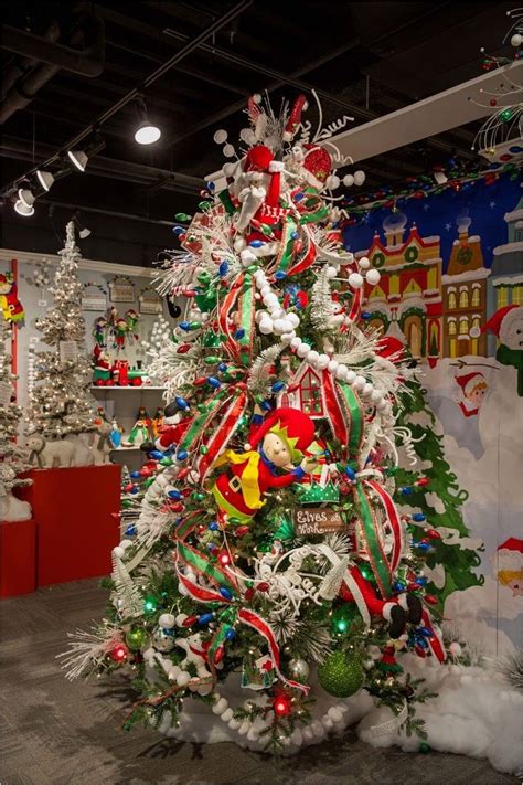 Awesome Whimsical Christmas Tree Decorating Ideas Decorewarding