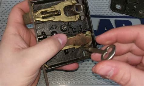 How To Pick An Old Fashioned Cabinet Lock Resnooze