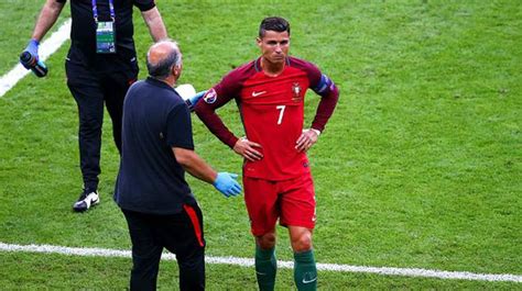 Cristiano Ronaldo Desconsolado Su Llanto Al Abandonar La Final Deporte Total El Comercio PerÚ