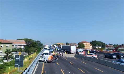 Grave Incidente Sull Autostrada Dei Laghi Tratto A Chiuso E Code Fino