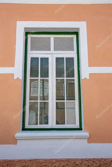 Ventana En Fachada De Casa En Santana Do Parnaiba Ciudad Hist Rica De