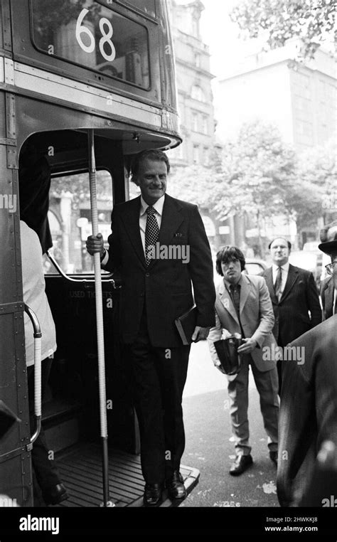 Dr billy graham 1970's hi-res stock photography and images - Alamy