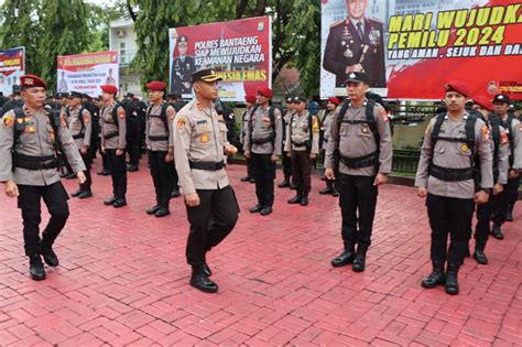 Kapolres Bantaeng Pimpin Apel Pergeseran Pasukan Ke TPS Siapkan