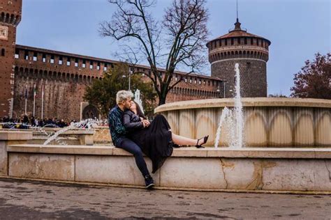 Mailand Professionelles Fotoshooting Vor Dem Schloss Sforza GetYourGuide