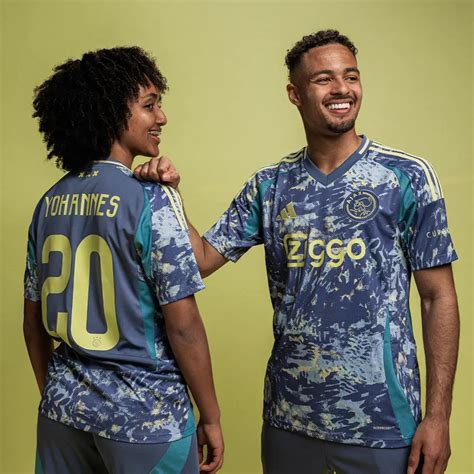 Ajax Amsterdam Away Kit