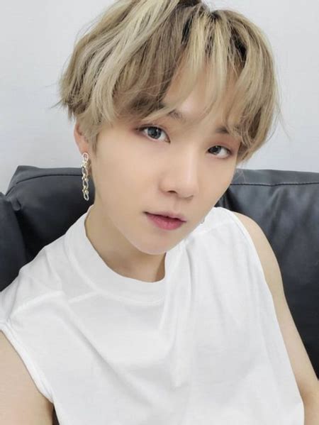 「bts（防弾少年団）」suga、引きこもりファンのためにセルカで近況 K Pop、韓国エンタメニュース、取材レポートならコレポ！