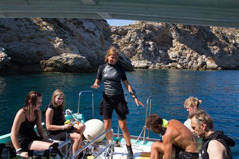 Santa Ponsa Snorkeling Tour In Una Riserva Marina Getyourguide