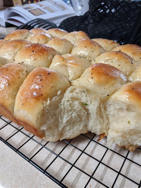 I Made Claire S Pull Apart Sour Cream And Chive Rolls R Bon Appetit