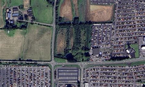 Tourists argue over the premier inn belfast titanic breakfast options 20