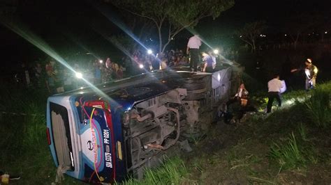 Kecelakaan Bus Rombongan SMAN 1 Sidoarjo Di Tol Ngawi Tewaskan Siswa