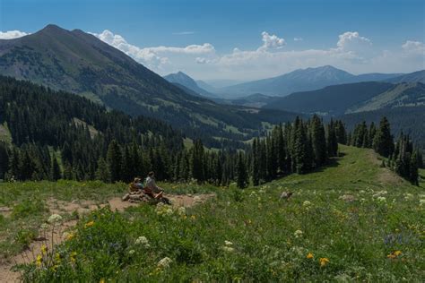 Best Crested Butte Hiking Trails in Colorado Rockies