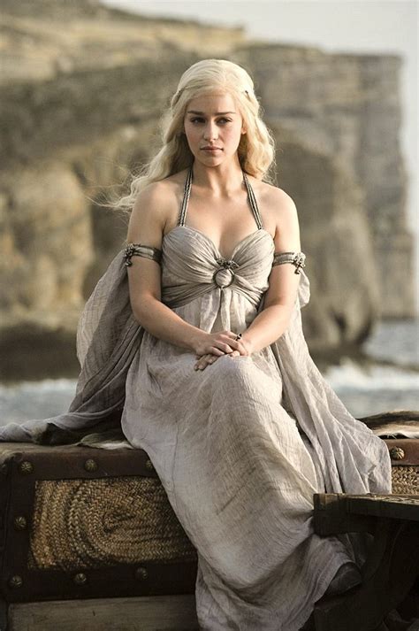 Pic Photo Foto Inside Emilia Clarke Khaleesi Naked Scenes