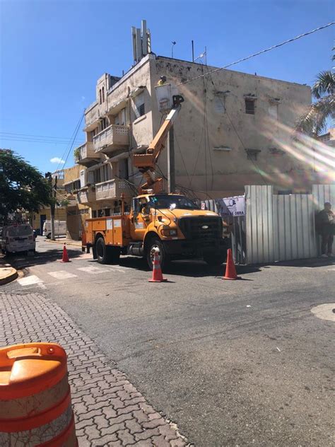 Veh Culo Derriba Varios Postes Del Tendido El Ctrico En La Zona