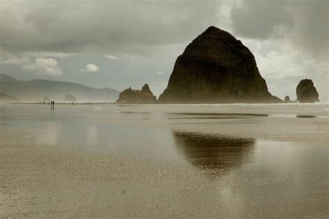 Cannon Beach Ie The Beach In Goonies Cannon Beach Monument