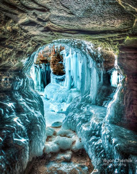 Bayfield Ice Cave Bayfield Wisconsin In 2020 Beautiful Places To Visit Places To Travel