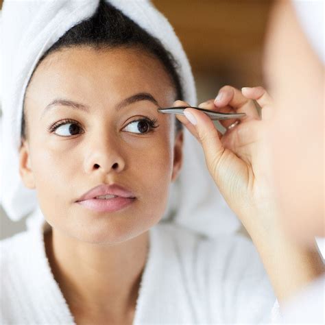 how to trim brows at home