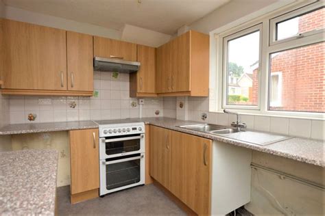 Ridge Park Road Plymouth Devon Pl7 3 Bedroom Semi Detached House To