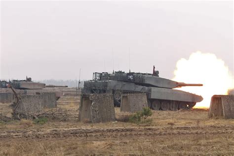 Singapore, German Leopard 2 Main Battle Tanks " Engage" in Panzer Strike Exercise - Defence ...