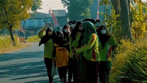 Gerakan Peduli Lingkungan Resik Resik Kali Tarik Smk Ypm Tarik