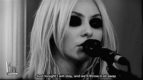 The Pretty Reckless Black And White Wifflegif