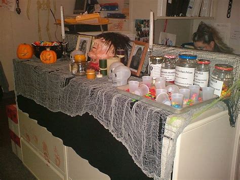 Insane Asylum Diy Halloween Decorations Adult Halloween Party