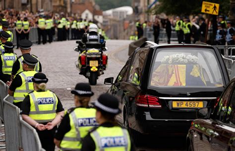 Rainha Elizabeth Ii Corpo Da Monarca Chega Hoje A Londres Veja Como