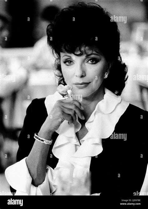 Joan Collins Hi Res Stock Photography And Images Alamy