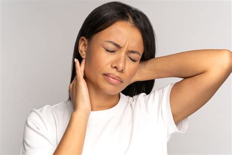 Your Neck and Dizzy Spells Are Connected, Here’s How