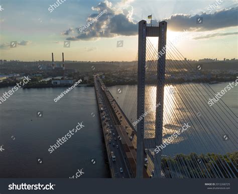 16,352 Kyiv bridge Images, Stock Photos & Vectors | Shutterstock