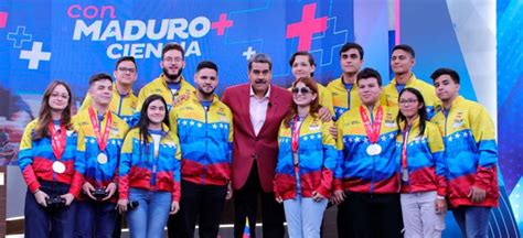 Presidente Maduro compartió con campeones de robótica Comisión