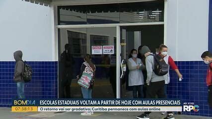 Parte dos alunos da rede estadual de ensino retoma às aulas presenciais ...
