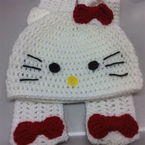 Crochet Hello Kitty Beanie and Scarf. | Crochet clothes, Crochet winter ...