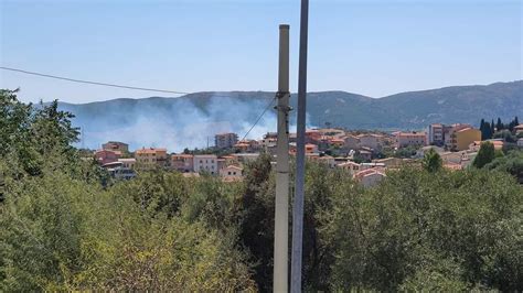 Fiamme Nelle Campagne Di Iglesias In Azione I Mezzi Aerei Cagliaripad