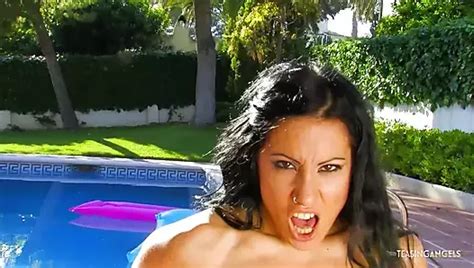 Havana Ginger morena de grandes tetas recibió un facial en el sexo anal xHamster