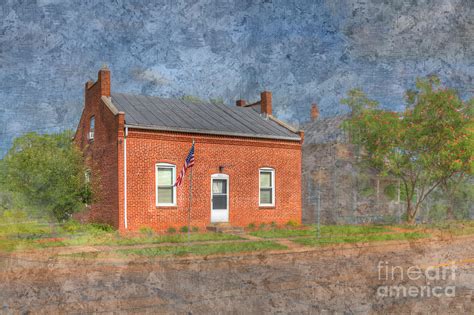 Old Brick House Photograph by Larry Braun