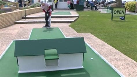 Players Ready For World Crazy Golf Championship In Hastings Bbc News