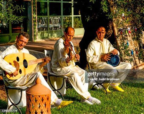 Traditional Moroccan Music Photos and Premium High Res Pictures - Getty ...